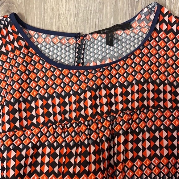 BCBGeneration Patterned Blouse - Picture 2 of 5
